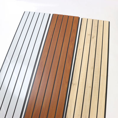 दीवार के लिए सजावटी पीवीसी छत पैनल वाणिज्यिक पीवीसी दीवार कवरिंग आंतरिक दीवार पैनल टिकाऊ आसान साफ ​​दीवार सामग्री