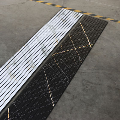 आधुनिक होम डेकोर पीवीसी छत पैनल दीवार बोर्ड के रूप में 3डी टेक्सचर पीवीसी वॉल पैनल लिविंग रूम बेडरूम फीचर वॉल के लिए