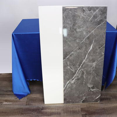 पर्यावरण के अनुकूल वाटरप्रूफ पीवीसी शावर वॉल पैनल आसान साफ सतह