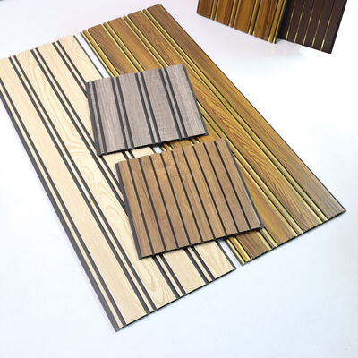 आधुनिक अंदरूनी छत की दीवार की सजावट के लिए नमी प्रतिरोधी आसानी से स्थापित होने वाला पीवीसी फ़्लूटेड छत दीवार पैनल