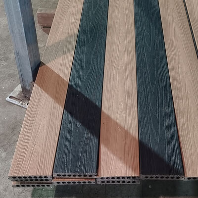 बाहरी दीवार पैनल WPC बाहरी लकड़ी प्लास्टिक कम्पोजिट मौसम प्रतिरोध और आसान स्थापना के साथ