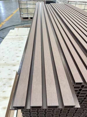 टिकाऊ अग्निरोधक आउटडोर WPC कम्पोजिट Toungue और ग्रूव दीवार पैनल पीवीसी दीवार आवरण