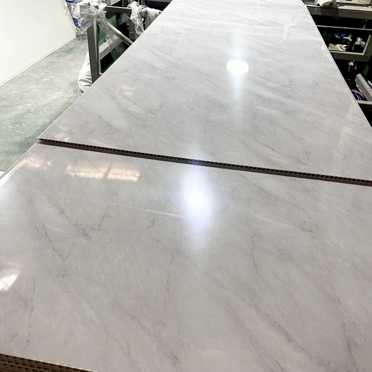 बाथरूम के नवीनीकरण के लिए टिकाऊ लंबे समय तक चलने वाले प्लास्टिक शॉवर दीवार पैनल