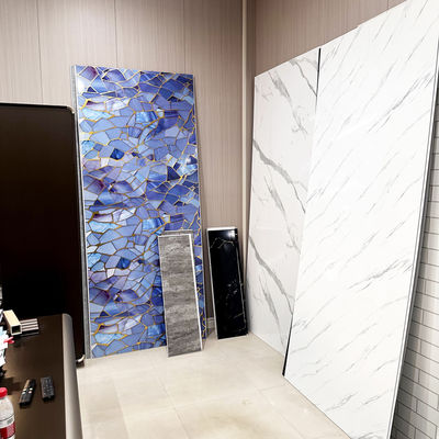 गीले क्षेत्र की दीवार को कवर करने के लिए प्रीमियम वाटरप्रूफ पीवीसी शावर वॉल पैनल